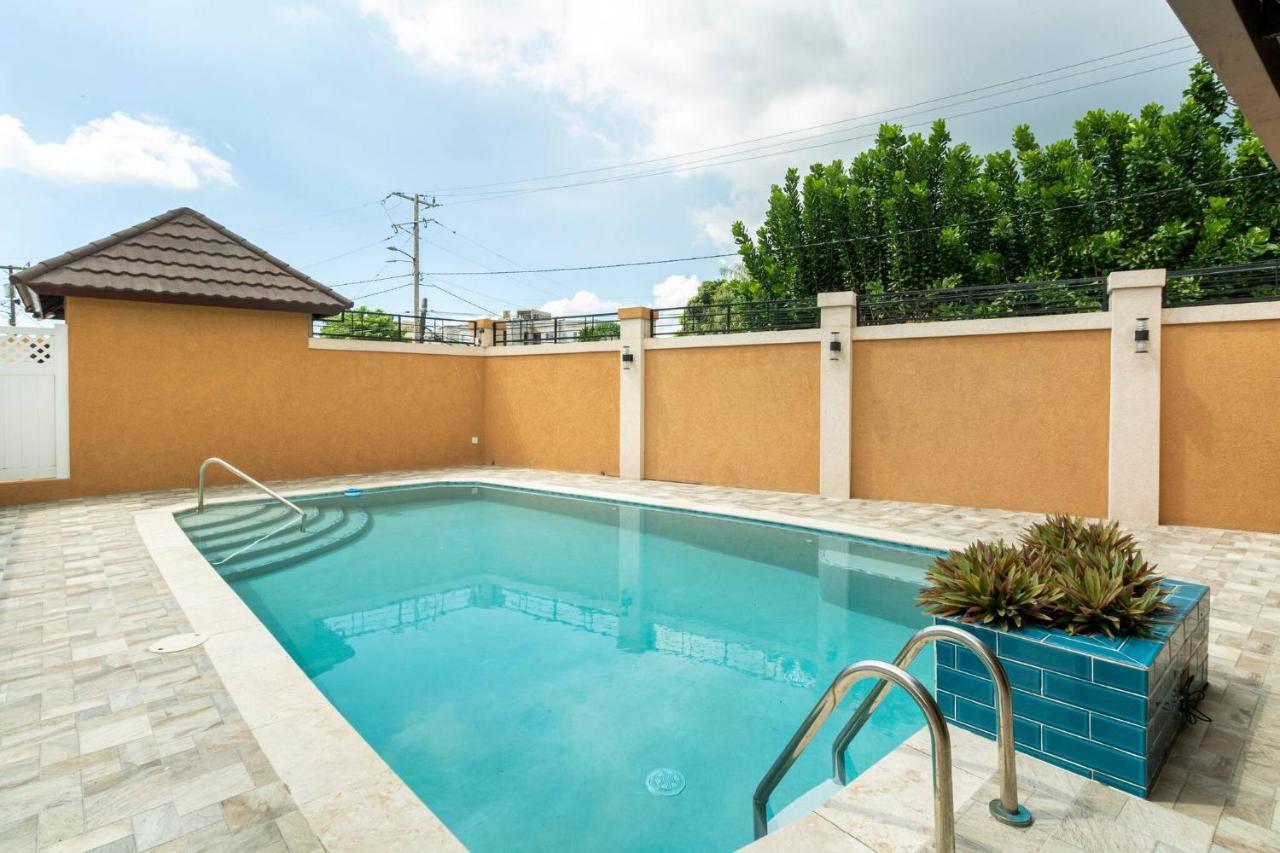 Brand New Pool Manor Park With Wifi Centrally-Located Kingston Extérieur photo
